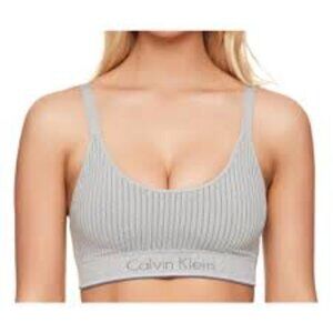 NWOT Calvin Klein Ribbed sports bra size S